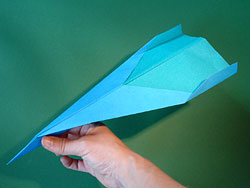 Самолет из бумаги