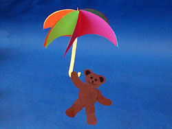 Медведь с зонтом поделка